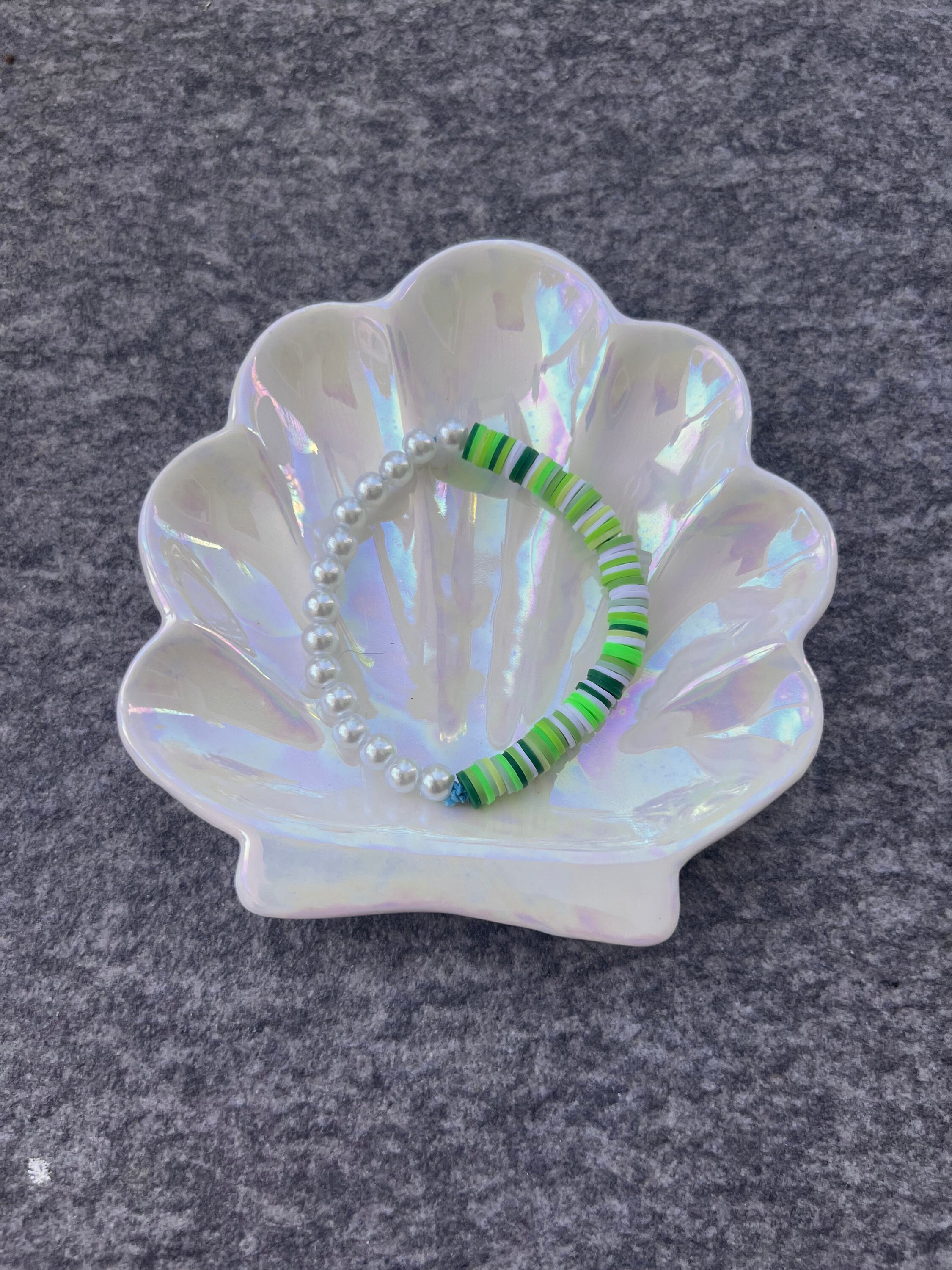 Pearl green clay bead bracelet